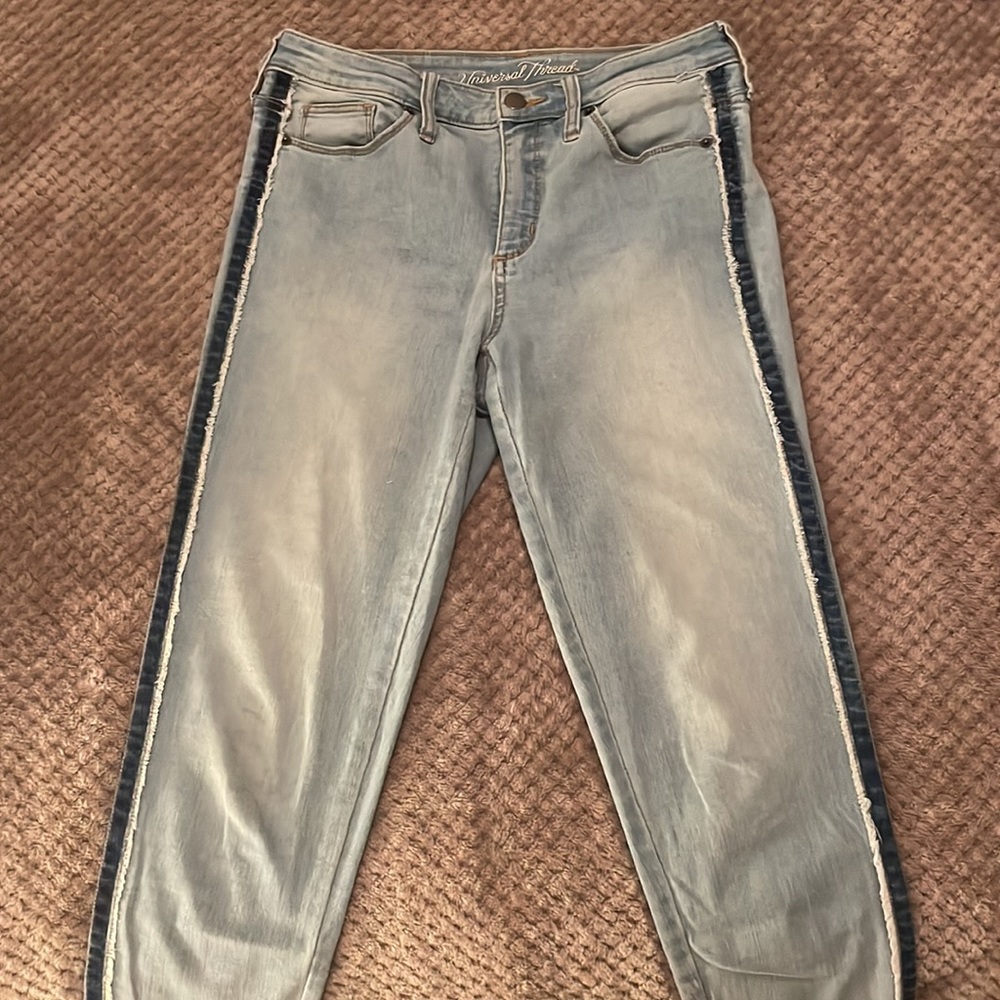 High waisted 2 toned jeans